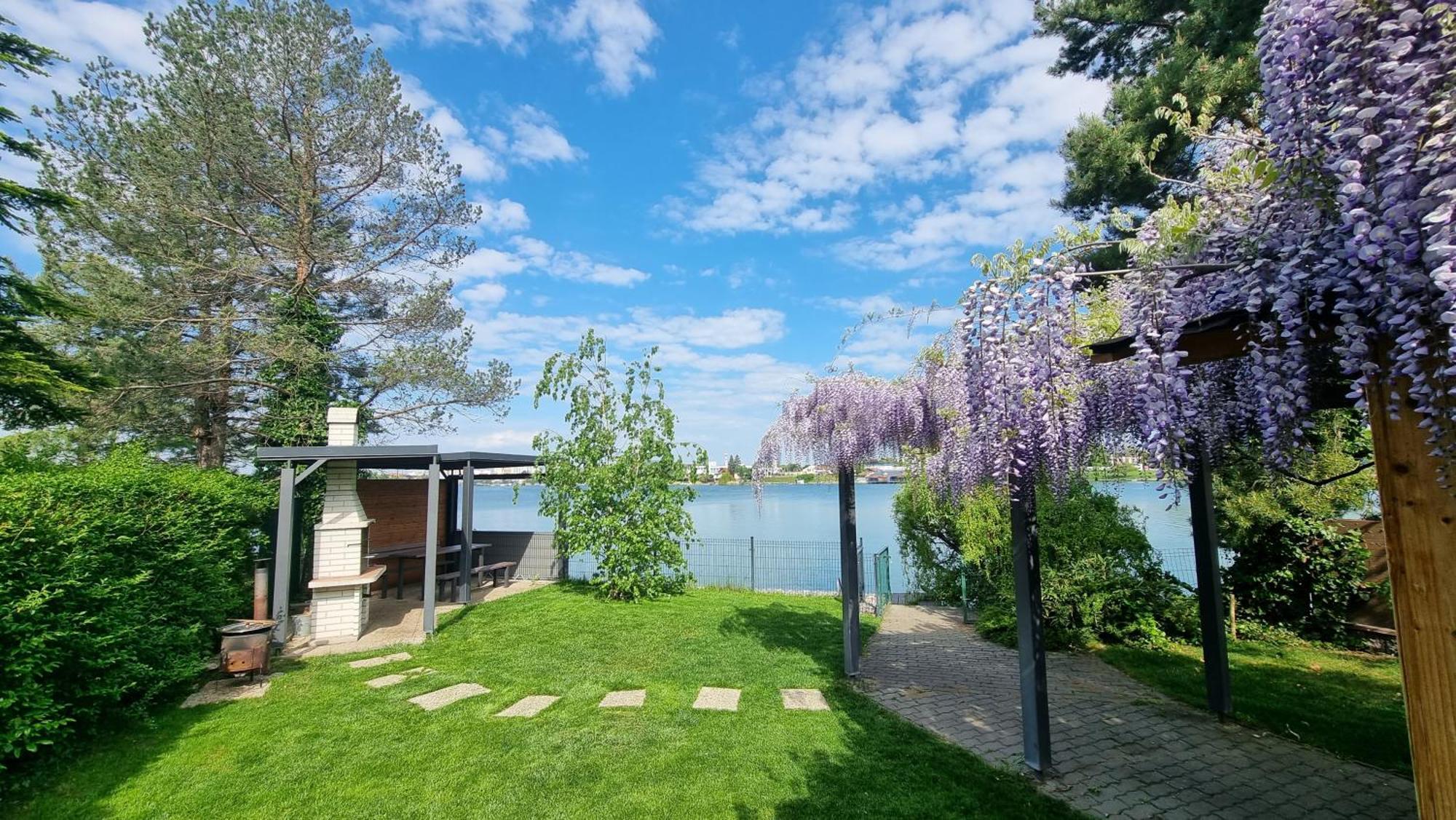 Topsenec-Lakeside Home Senec Exterior foto
